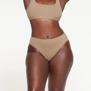 Skims Signature Swim Mid Waist Bottoms